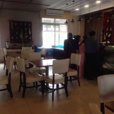 Không gian- Cafe Canteen Đại Học Thăng Long