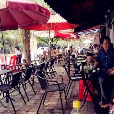 Không gian- Cây Liễu Cafe - Trần Huy Liệu