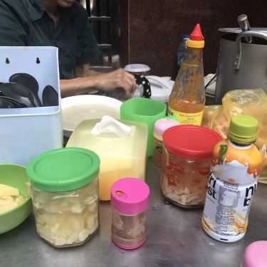 Không gian- Cháo Trai & Ăn Vặt - Long Biên