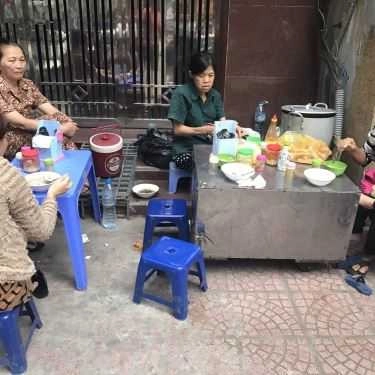 Không gian- Cháo Trai & Ăn Vặt - Long Biên
