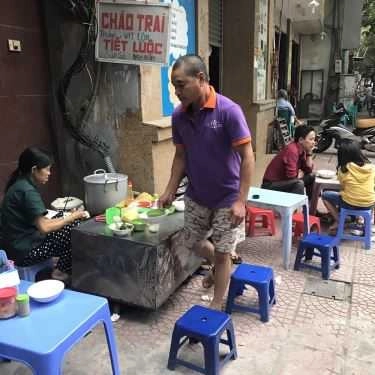 Không gian- Cháo Trai & Ăn Vặt - Long Biên