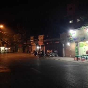 Không gian- Ăn vặt Chè Sài Gòn & Bánh Tráng Sốt Me - Trần Quý Cáp