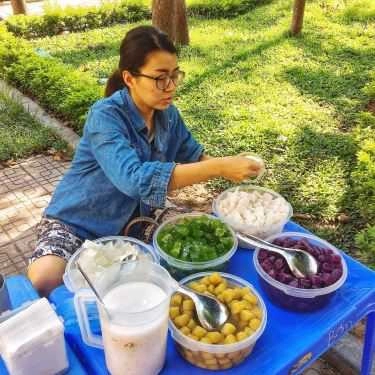 Món ăn- Ăn vặt Chè Khoai Dẻo & Chè Dừa Non - Vườn Hoa Công Đoàn