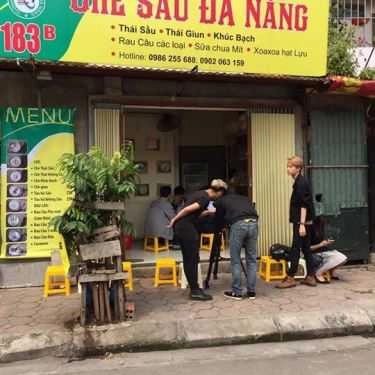 Không gian- Ăn vặt Mộc Bản - Chè Sầu Đà Nẵng