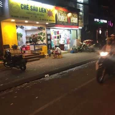 Không gian- Ăn vặt Chè Sầu Liên - Hàn Thuyên