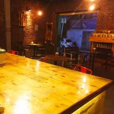 Không gian- A.R.T Coffee