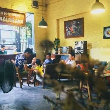 Không gian- Mậu Dịch Cà Phê - Tô Hiệu