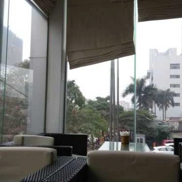 Không gian- Miriam's Cafe
