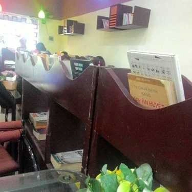 Không gian- Sách Cafe - Xuân Thủy