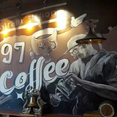 Không gian- Skytrain Station 97 Coffee