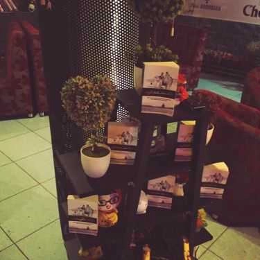 Không gian- Cherry Cafe - KĐT Định Công
