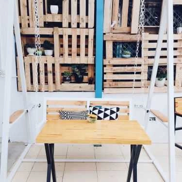 Tổng hợp- Chiin Sneakers Coffee
