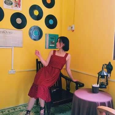 Không gian- Chín Bỏ Làm Mười Cafe