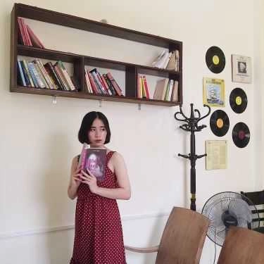 Không gian- Chín Bỏ Làm Mười Cafe