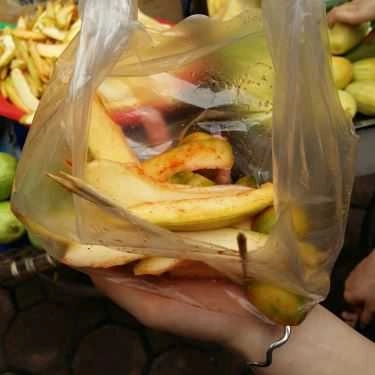 Món ăn- Ăn vặt Cóc Ổi Xoài Dầm - ĐH Khoa Học Tự Nhiên