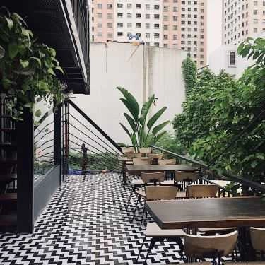 Không gian- Còng Cafe & Fastfood