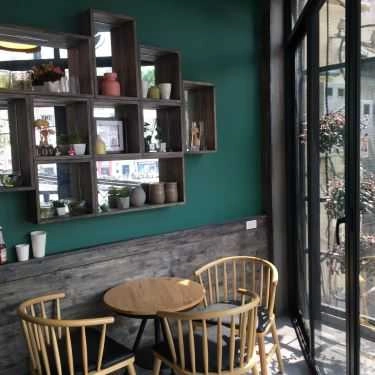 Không gian- Conifer - Coffee & Fastfood