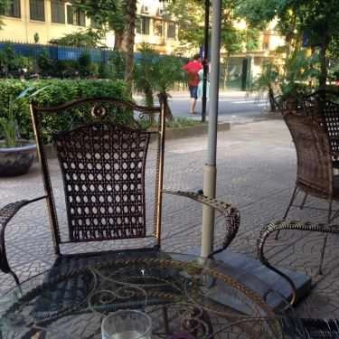 Không gian- De Paris Cafe
