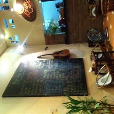 Không gian- Dzyn Cafe