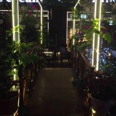 Không gian- Hanoi Coffee & Bakery