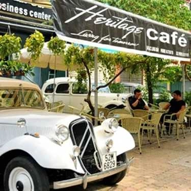 Không gian- Heritage Classic Car Cafe