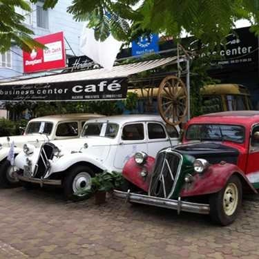 Không gian- Heritage Classic Car Cafe
