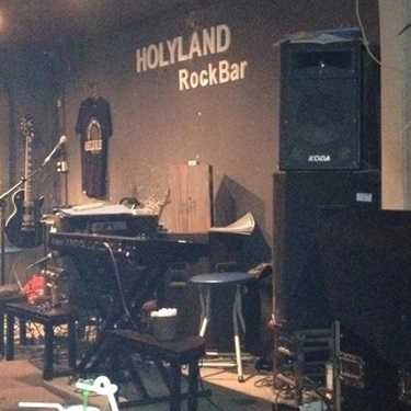 Tổng hợp- Holyland Ballad Cafe - Nơi Rocker Tỏa Sáng