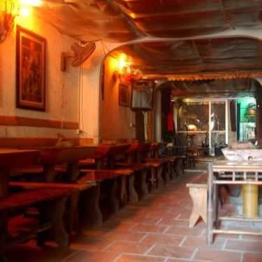Tổng hợp- Holyland Ballad Cafe - Nơi Rocker Tỏa Sáng