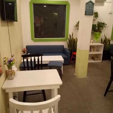 Không gian- Home Coffee - Nguyễn Hiền