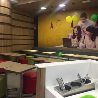 Tổng hợp- Nhà Hàng Jollibee - Vincom Center Phạm Ngọc Thạch