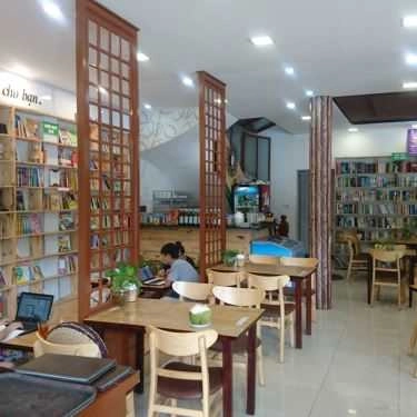 Không gian- Không Gian Văn Hóa Đông Tây - Biblio Coffee & Books - Xa La