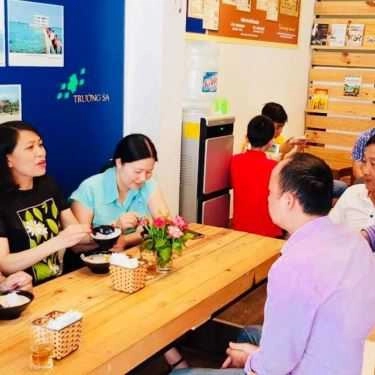 Không gian- Ăn vặt Chè Trường Sa - Nguyễn Công Hoan