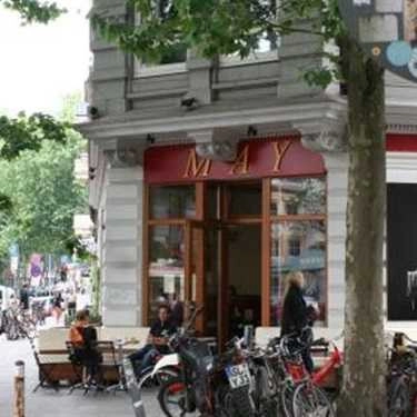 Không gian- May A Cafe