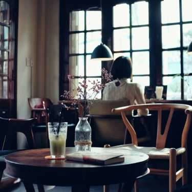 Không gian- Mia Cafe