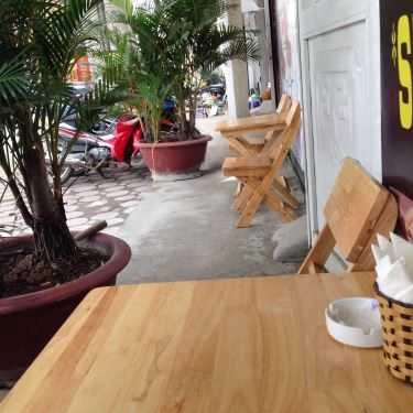 Không gian- Nắng & Gió Coffee