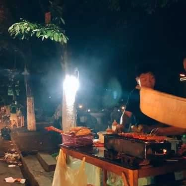 Không gian- Ăn vặt Ngất - Thịt Xiên Nướng & Bánh Mì Bơ