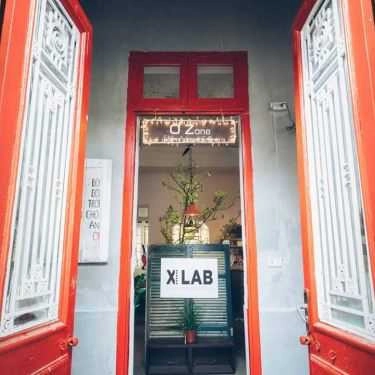 Không gian- Ơ Zone - Films, Art & Coffee