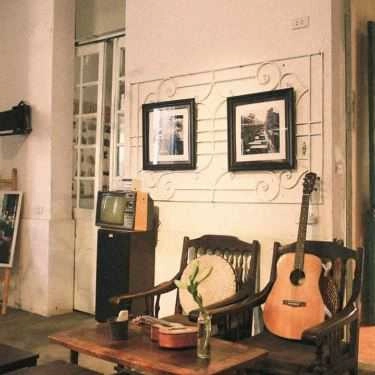 Không gian- Ơ Zone - Films, Art & Coffee