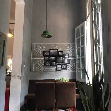 Không gian- Ơ Zone - Films, Art & Coffee