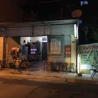 Không gian- Ăn vặt Ốc Nóng Hồ Tây