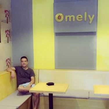 Không gian- Omely Cafe - Ngụy Như Kon Tum