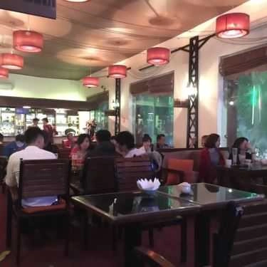 Không gian- Phố Cafe - Đốc Ngữ