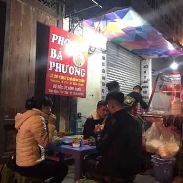 Không gian- Ăn vặt Phở Tíu Bà Phương - Hàng Chiếu