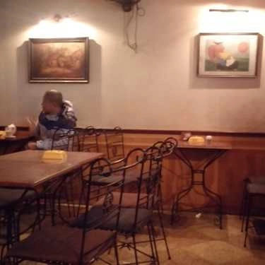 Không gian- Quỳnh Chi Cafe - Tạ Quang Bửu