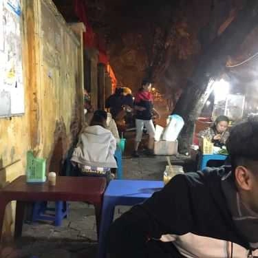 Không gian- Ăn vặt Quỳnh Hoa - Bún, Phở & Cháo