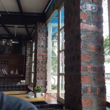 Không gian- Retro Corner Cafe