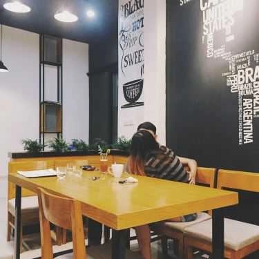 Không gian- Rosso Cafe