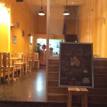 Không gian- Salut - Coffee & Cake