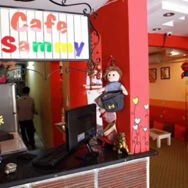 Không gian- Kando Café