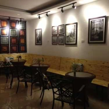 Không gian- Sành Cafe - KĐT Mỹ Đình